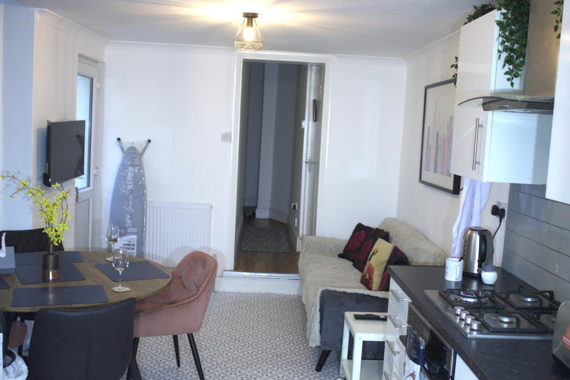 Two Bedroom Flat Near Transport & Shops London Kültér fotó