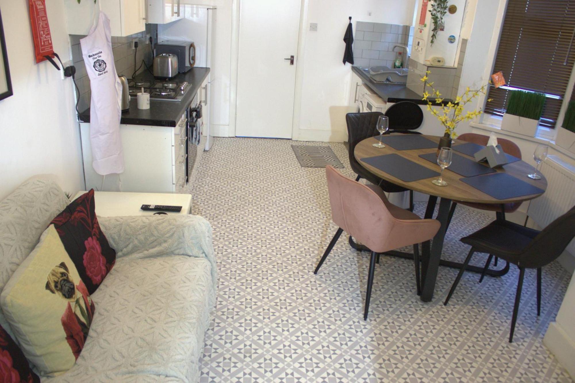 Two Bedroom Flat Near Transport & Shops London Kültér fotó